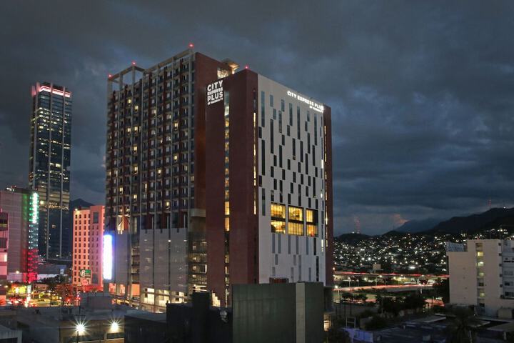Hotel 80 of 81