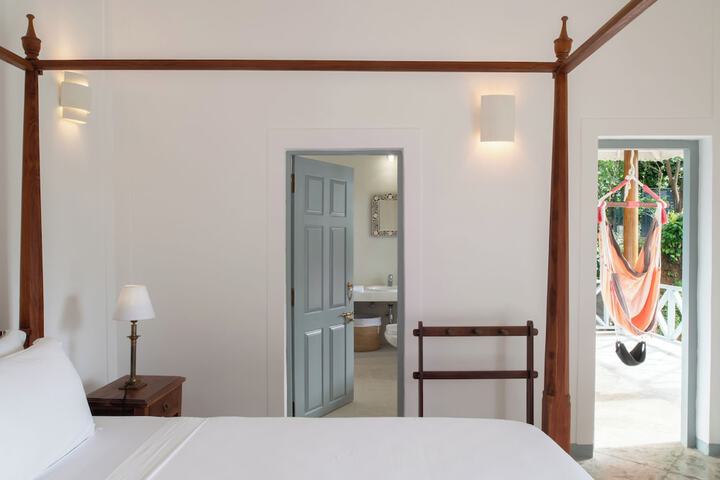 Room 4 of 53