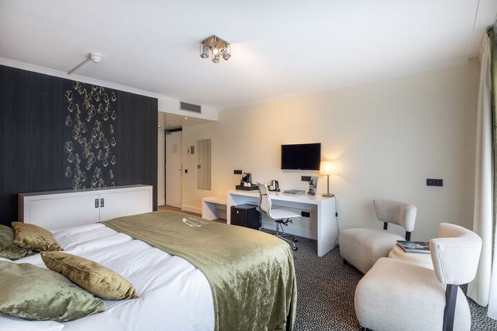 Room 3 of 23