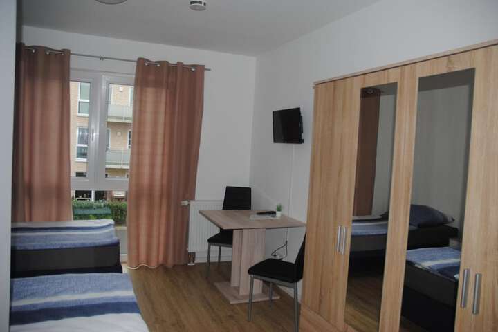 Room 6 of 31