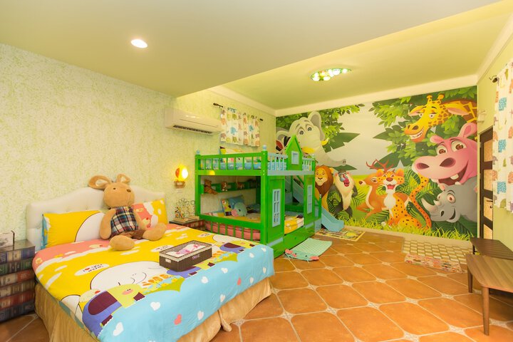 Room 19 of 40