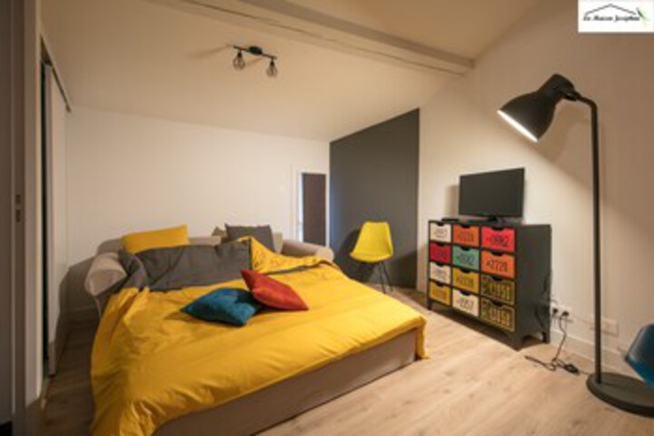Room 71 of 90