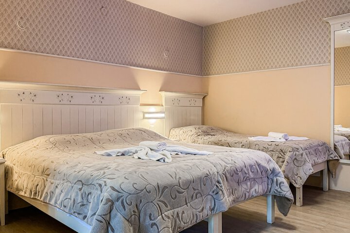 Room 12 of 47