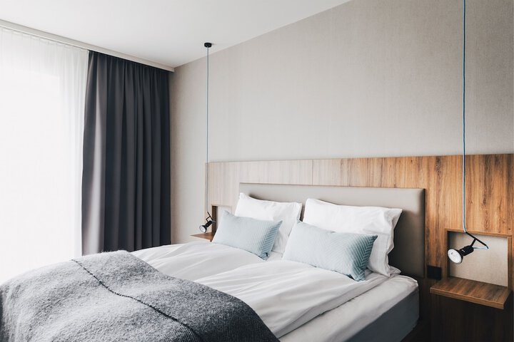 Room 27 of 54