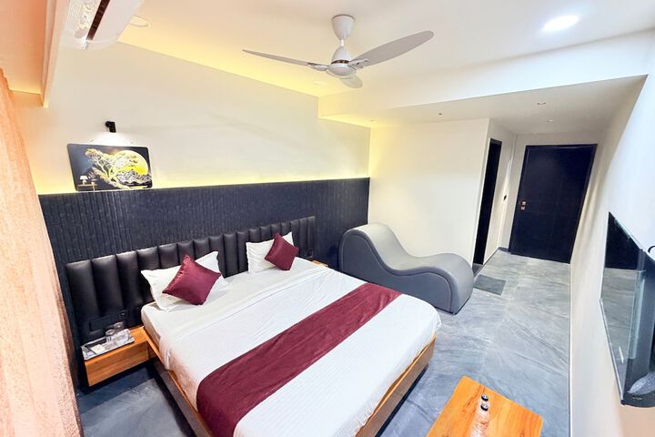Room 14 of 50