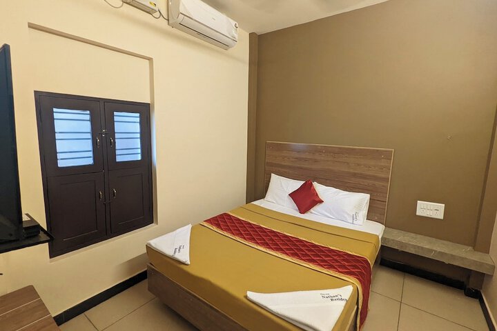 Room 12 of 25