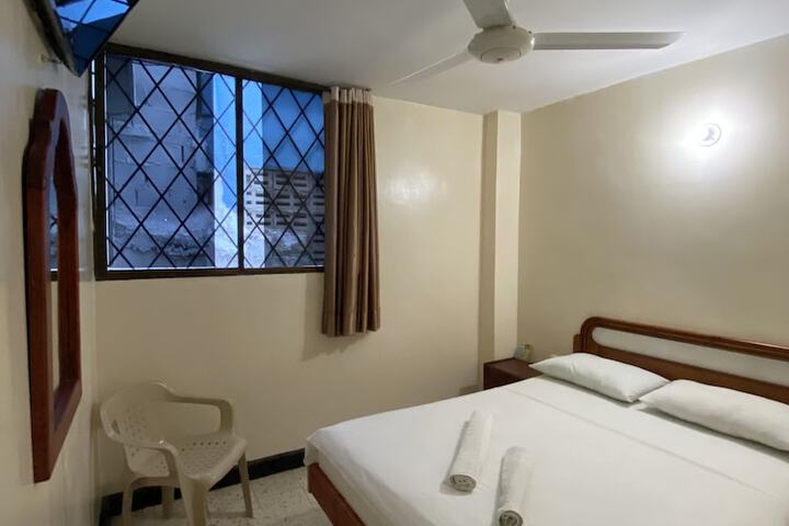 Room 13 of 31