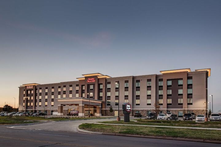 Hotel Entry