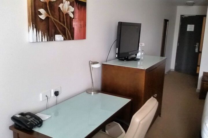 Room 4 of 20