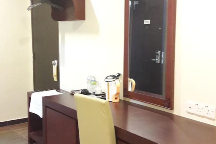 Room 25 of 61