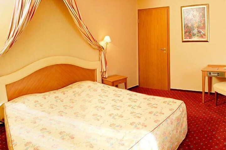 Room 7 of 47