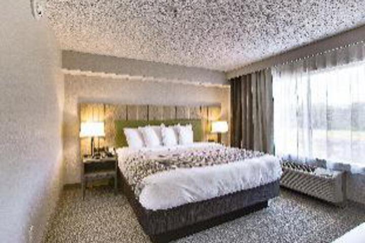 Room 10 of 10