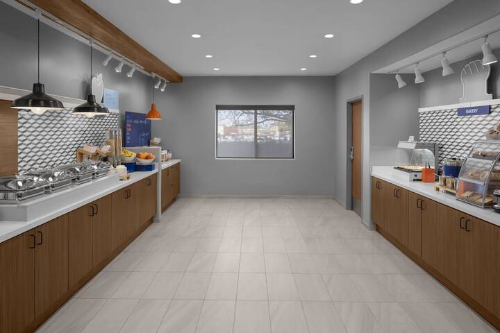 Breakfast/Coffee Service 41 of 51