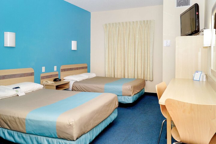 Room 14 of 27