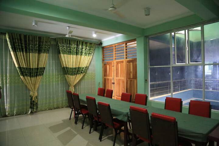 Business Center 46 of 59