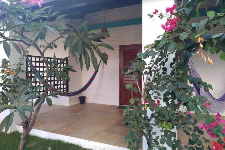 Hotel Exterior 9 of 12