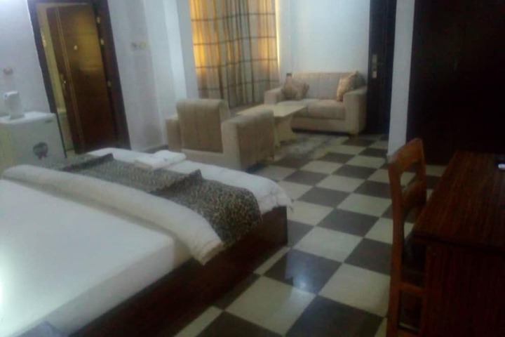 Room 5 of 29