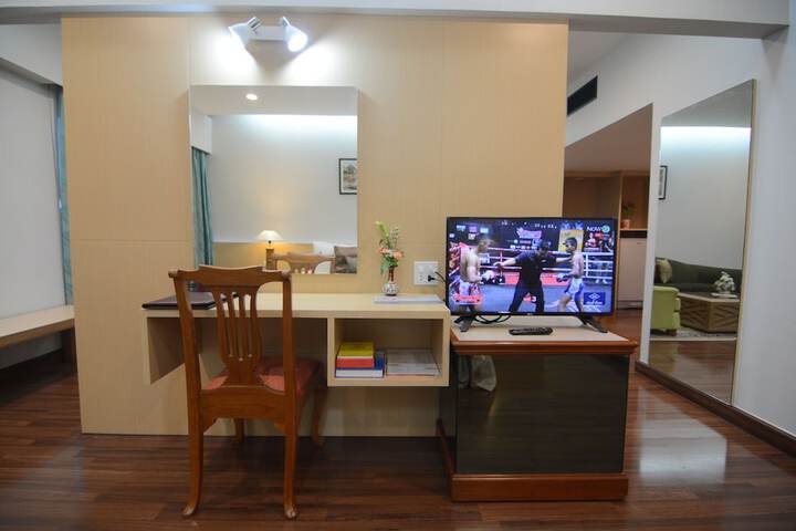 Room 28 of 74