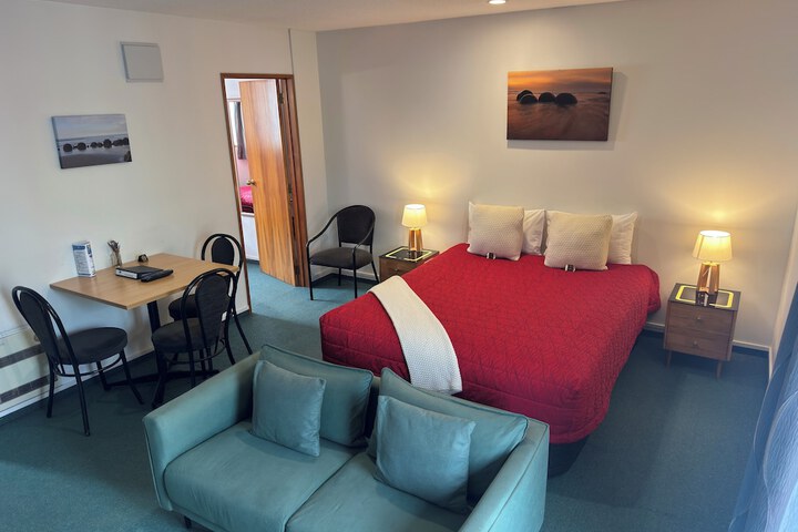 Room 18 of 81