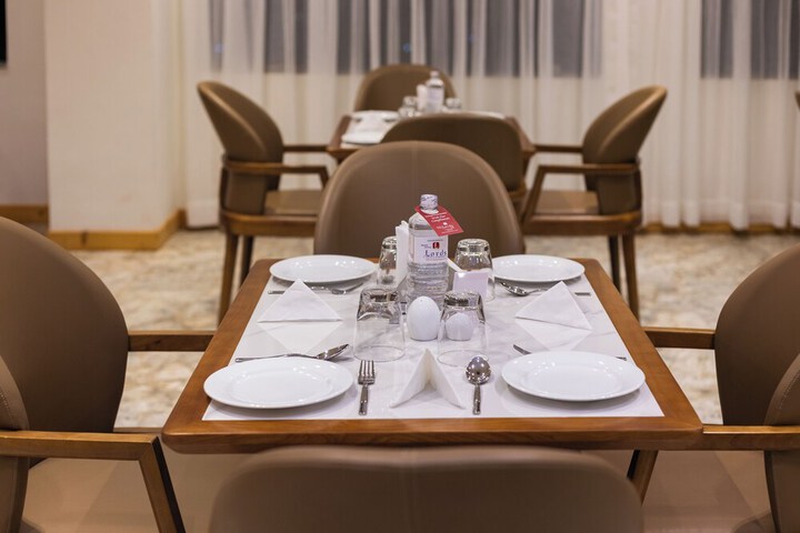 Dining 94 of 126