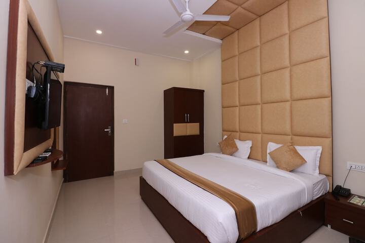 Room 12 of 35