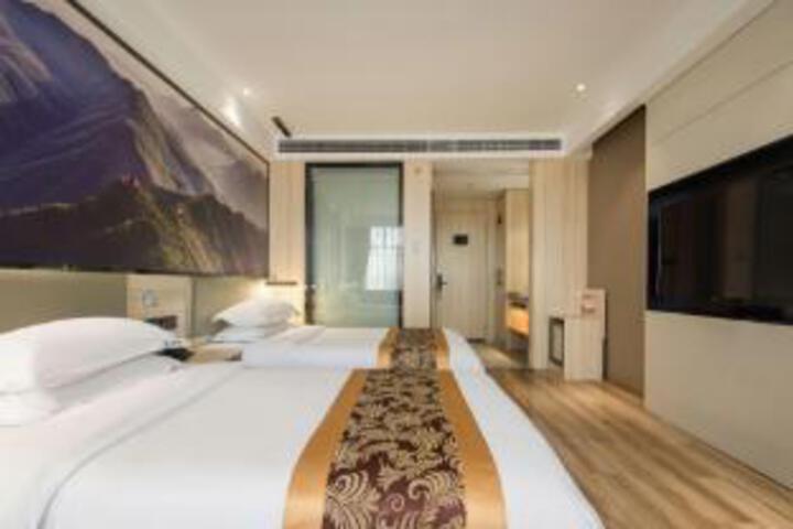 Room 22 of 23
