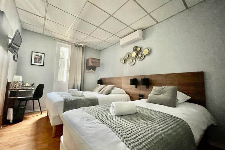 Room 11 of 44
