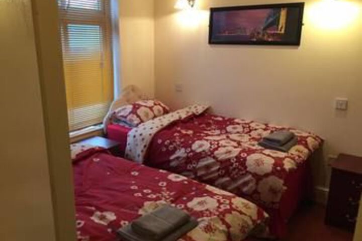 Room 9 of 10
