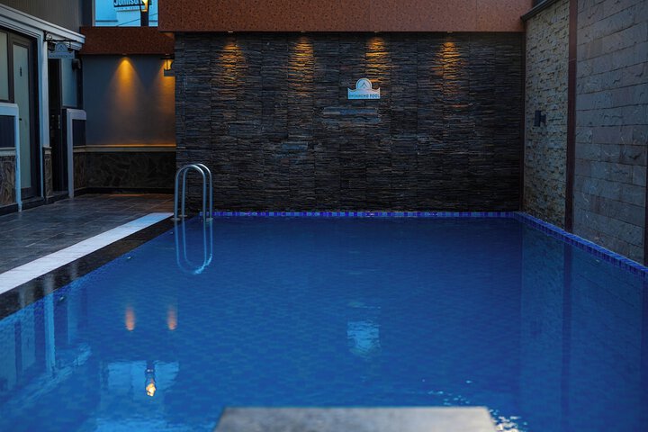 Pool 18 of 41