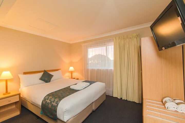 Room 6 of 29
