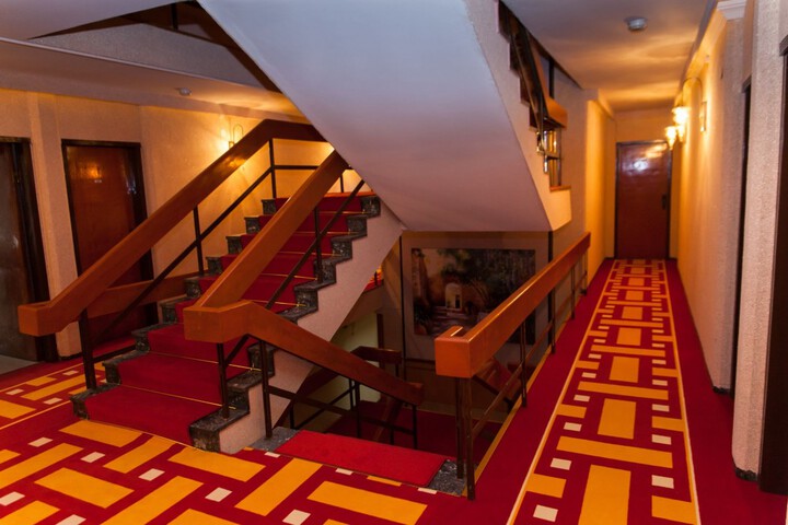 Photo 8