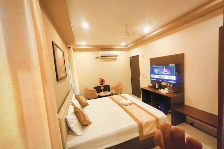 Room 16 of 42