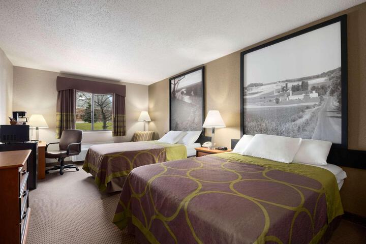 2 Double Beds (1 of 2)