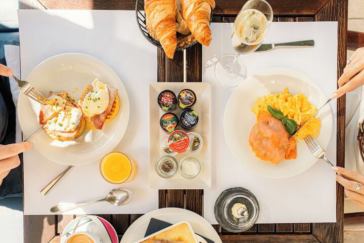 Breakfast/Coffee Service 62 of 69