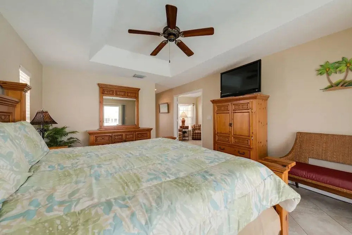 Room 5 of 22