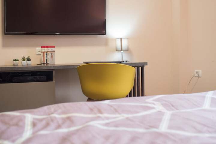 Room 8 of 45