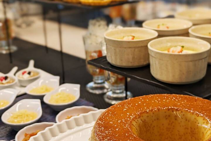Breakfast/Coffee Service 96 of 122