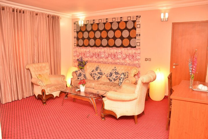 Room 8 of 23