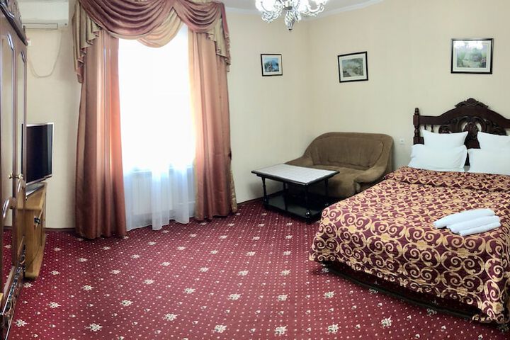 Room 22 of 81