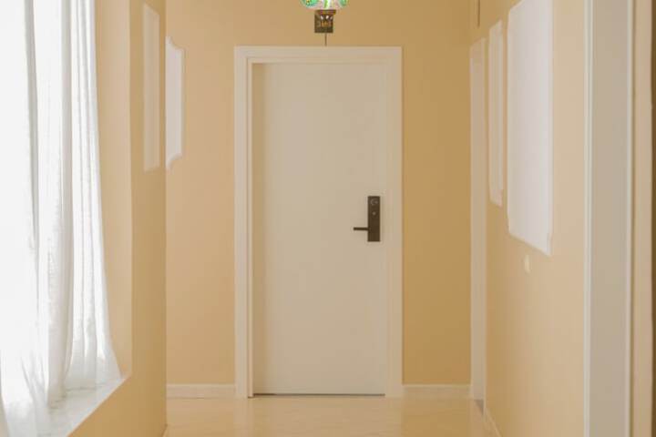 Room 52 of 129