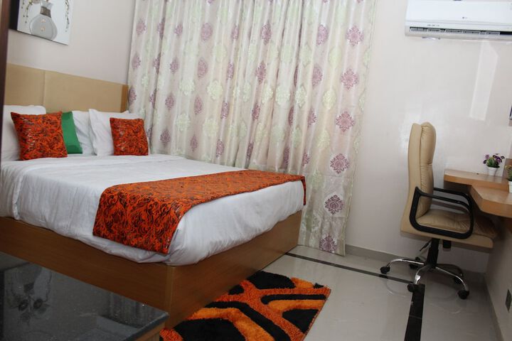 Room 10 of 55