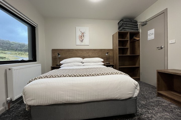 Room 2 of 22