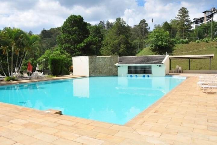 Pool 23 of 60