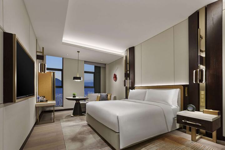 Room 22 of 61