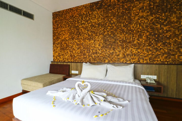 Room 28 of 72