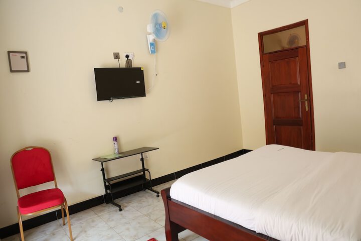Room 12 of 51