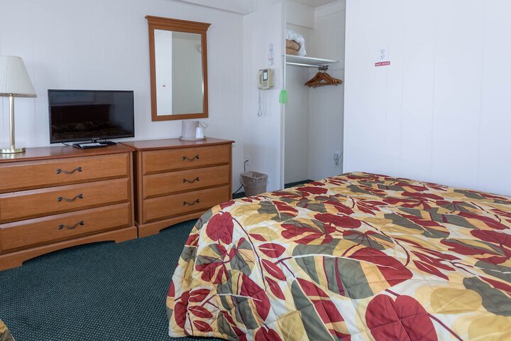 Room 13 of 34