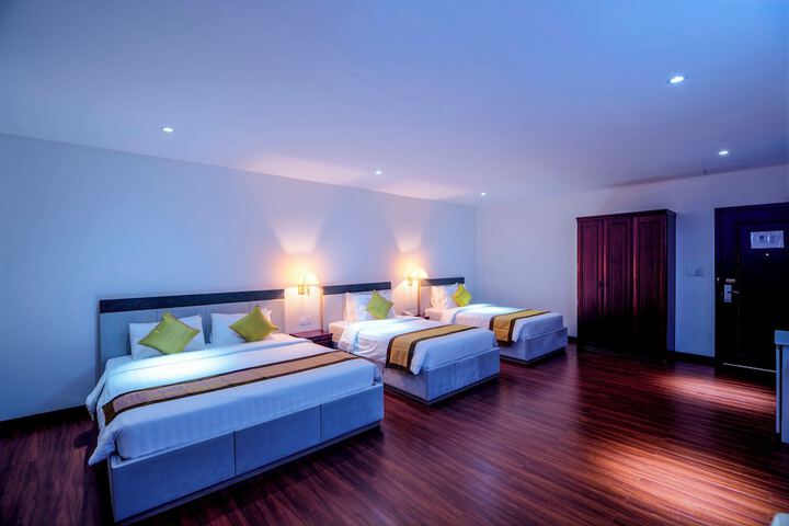 Hotel Interior 6 of 91