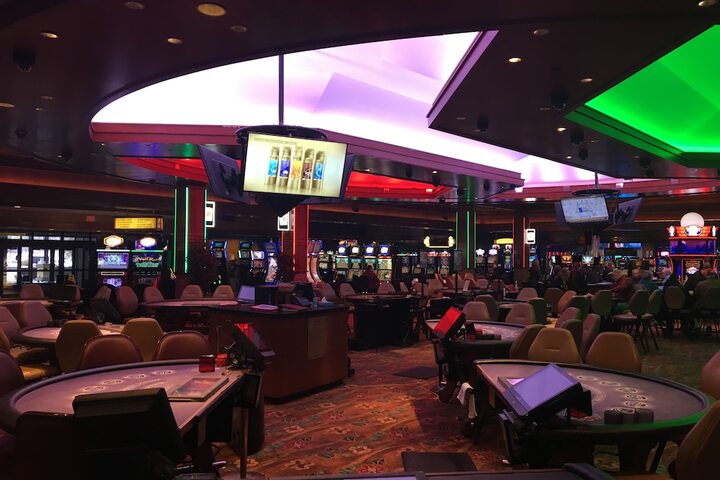 Entertainment 16 of 24