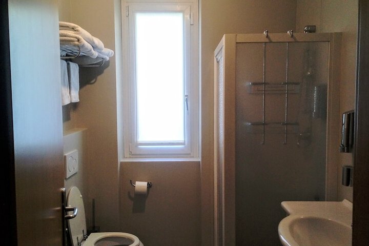 Room 49 of 92